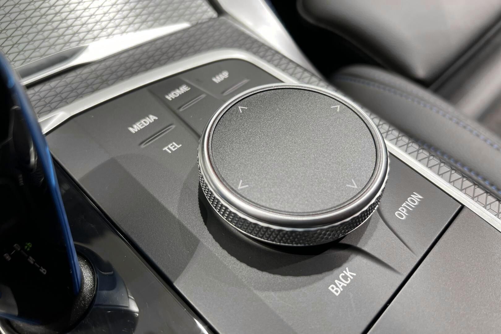 BMW I4 iso kuva 20