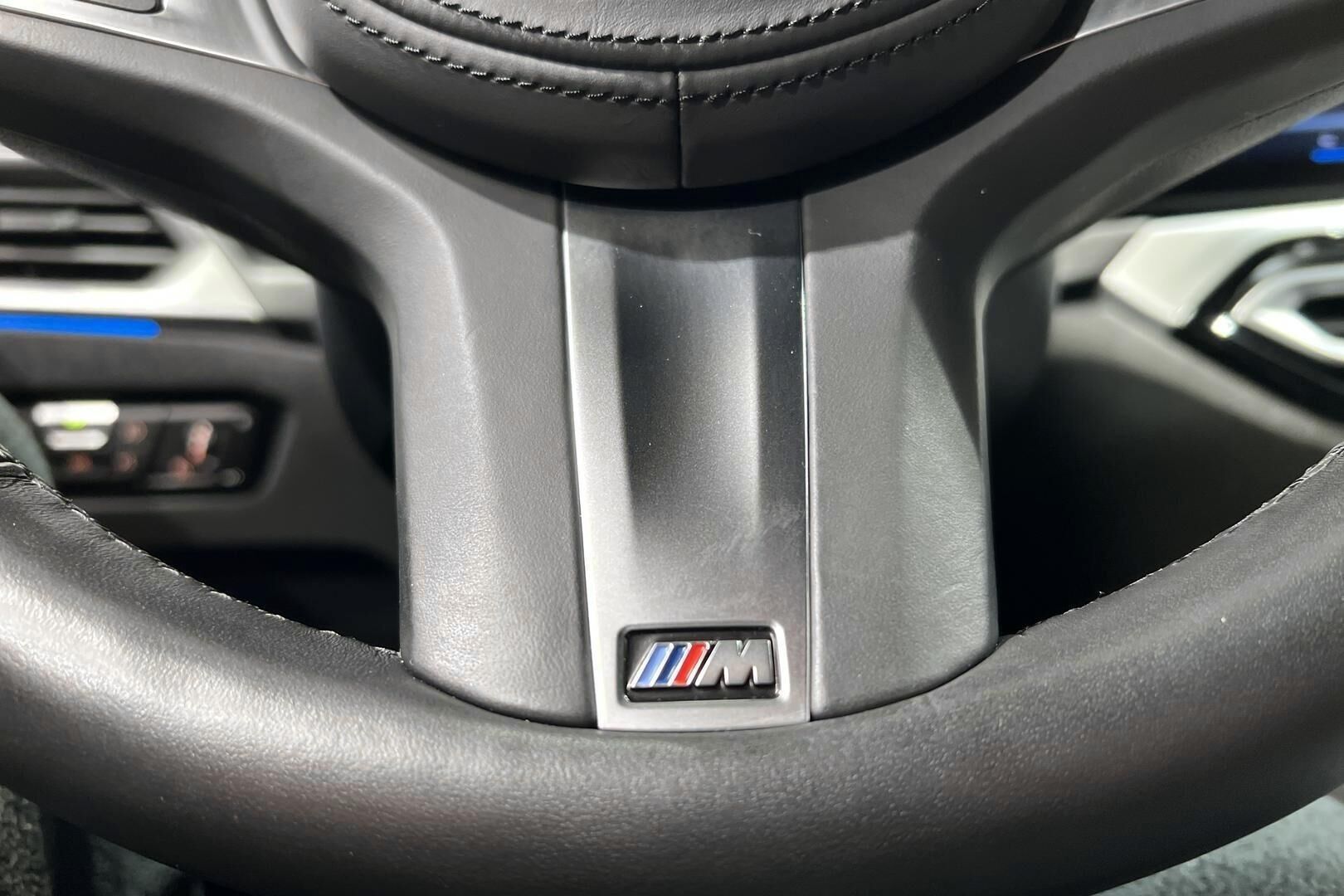 BMW I4 iso kuva 24