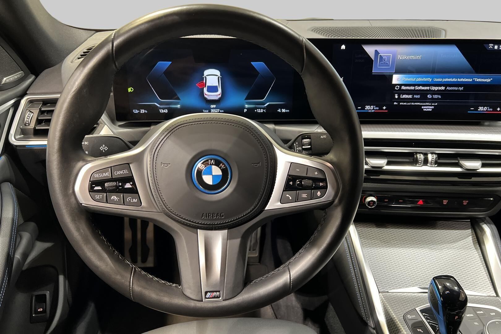 BMW I4 iso kuva 30