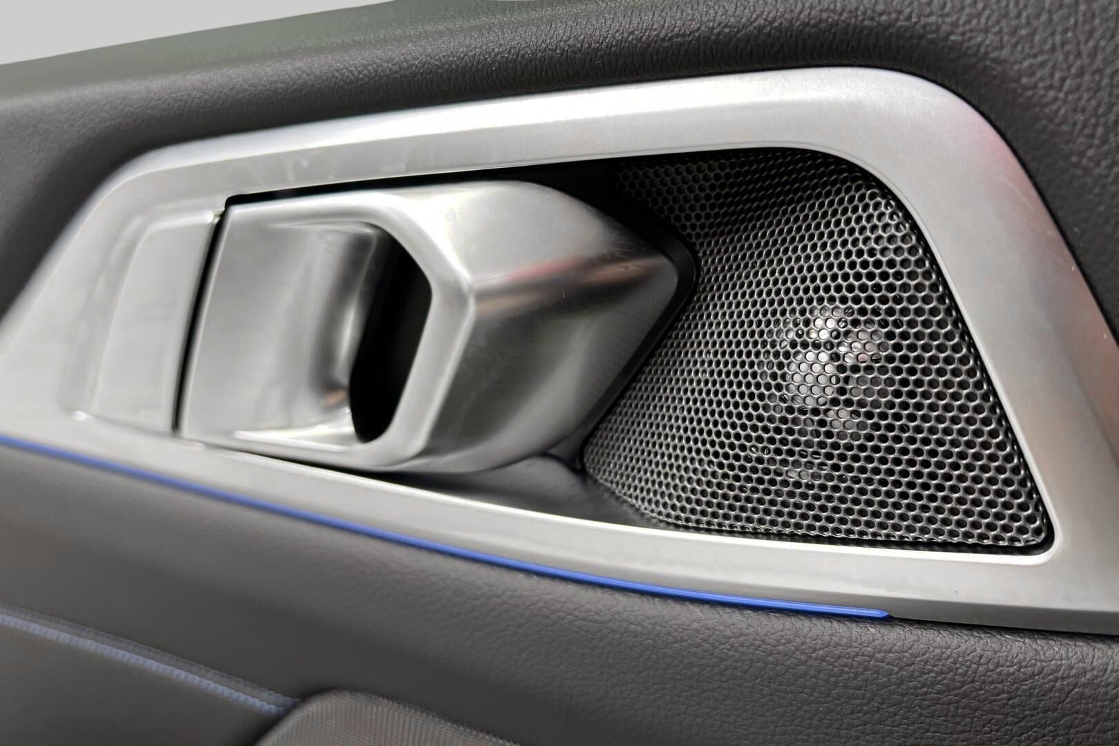 BMW I4 iso kuva 31