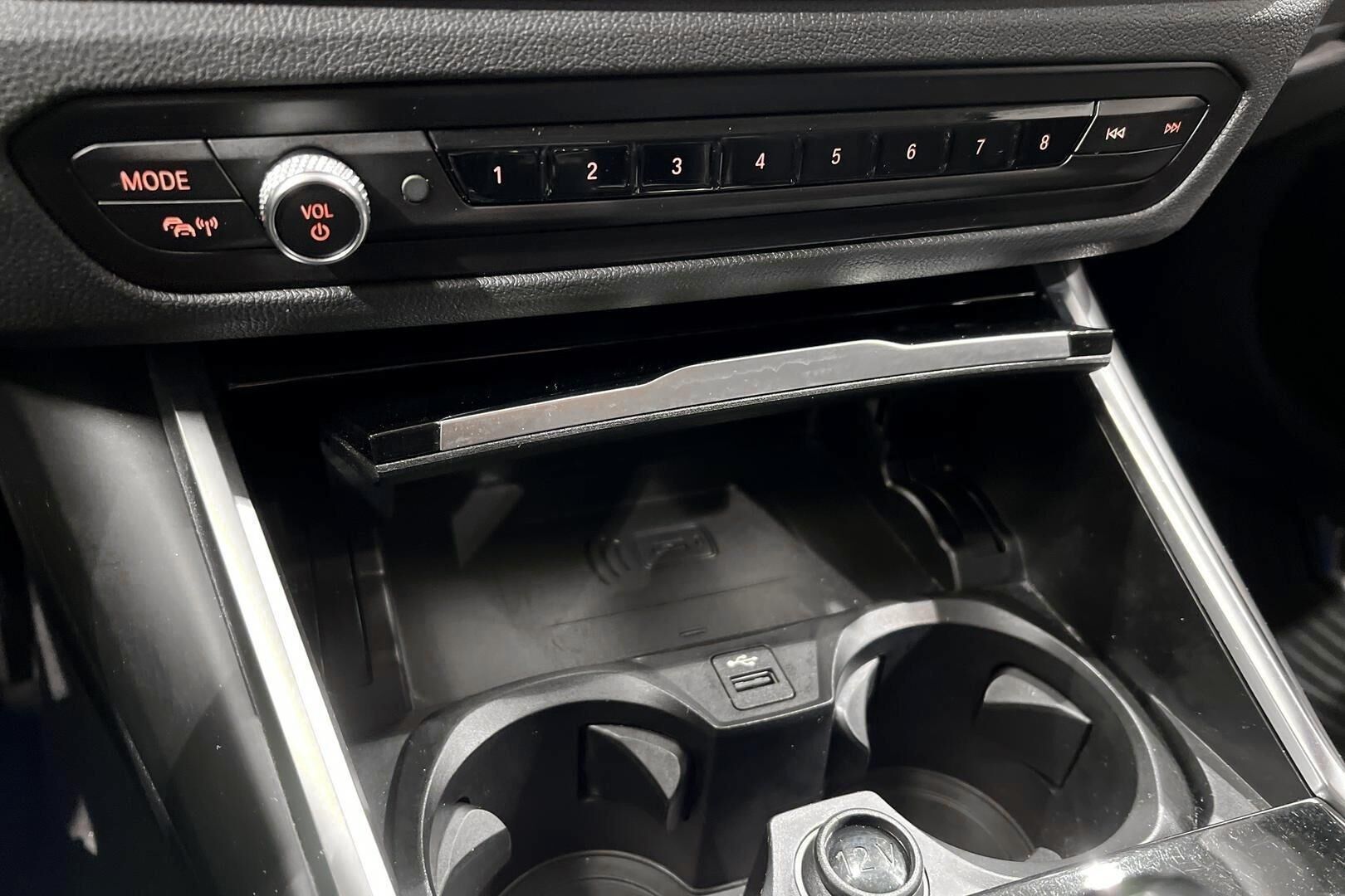 BMW 3-SARJA iso kuva 21