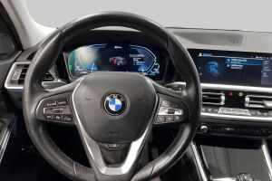 BMW 3-SARJA esikatselu 31