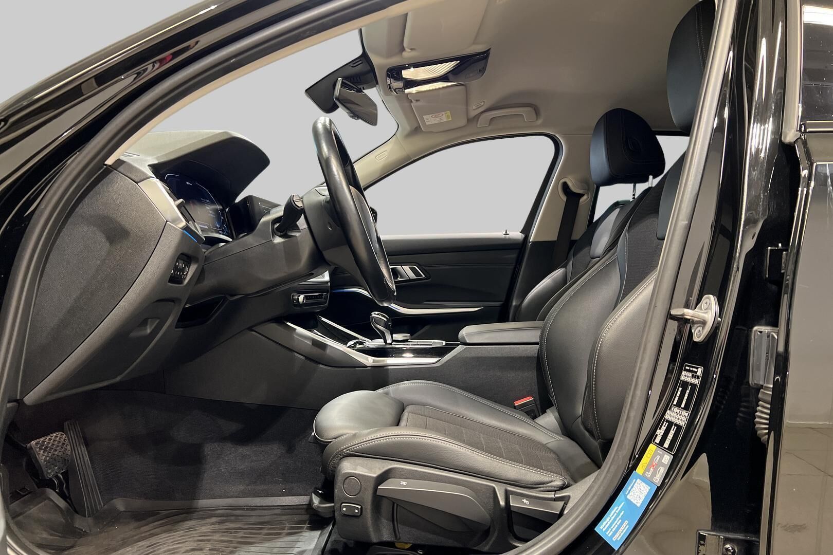 BMW 3-SARJA iso kuva 9