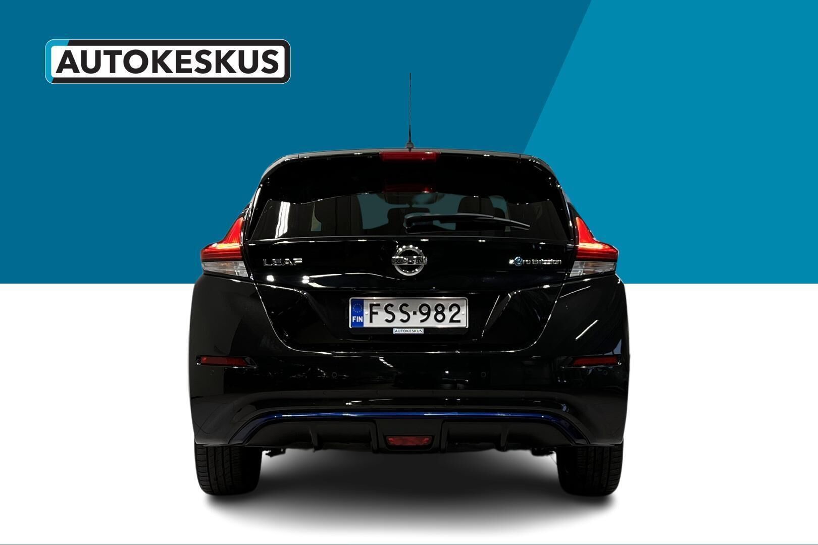 NISSAN LEAF iso kuva 6