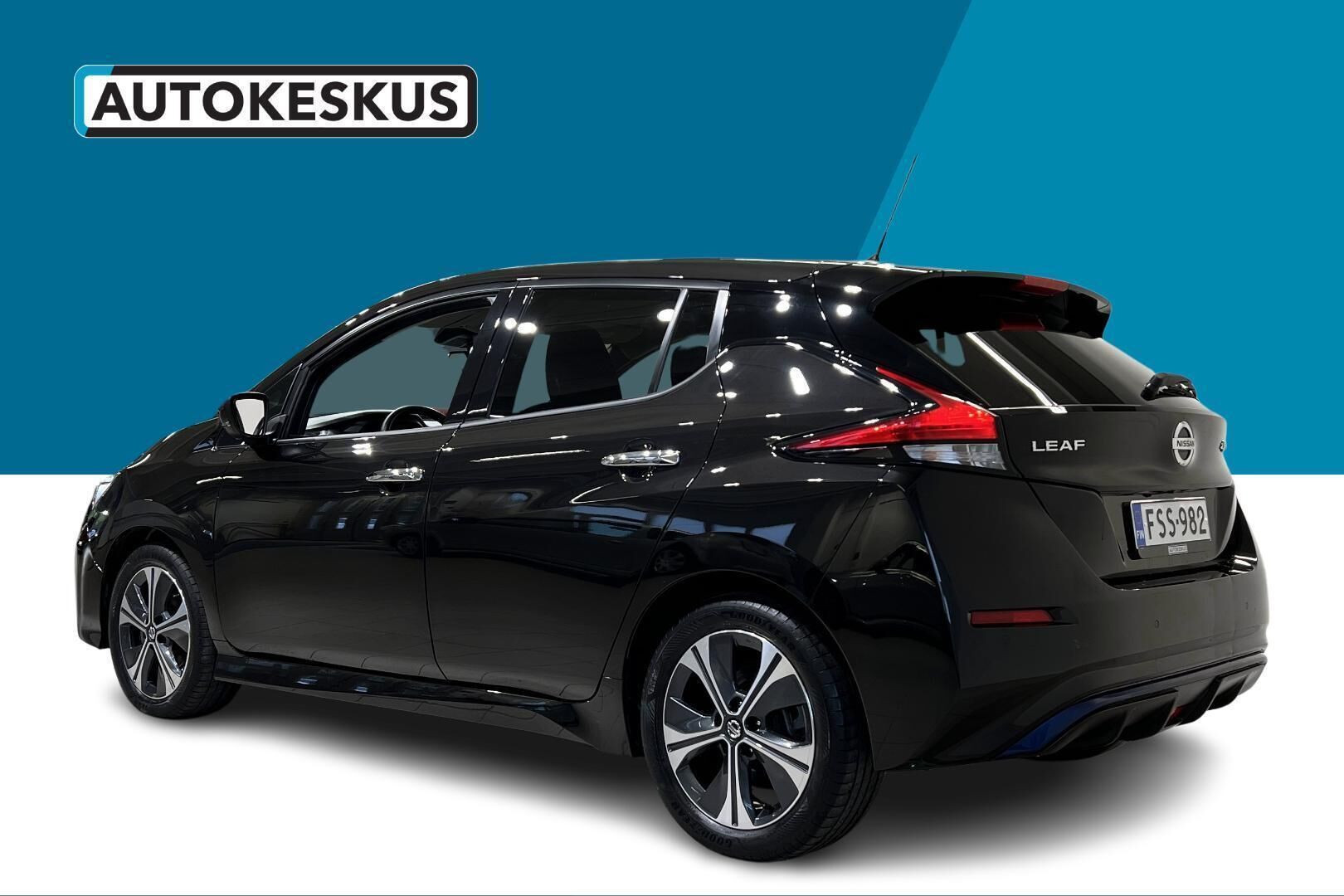 NISSAN LEAF iso kuva 7