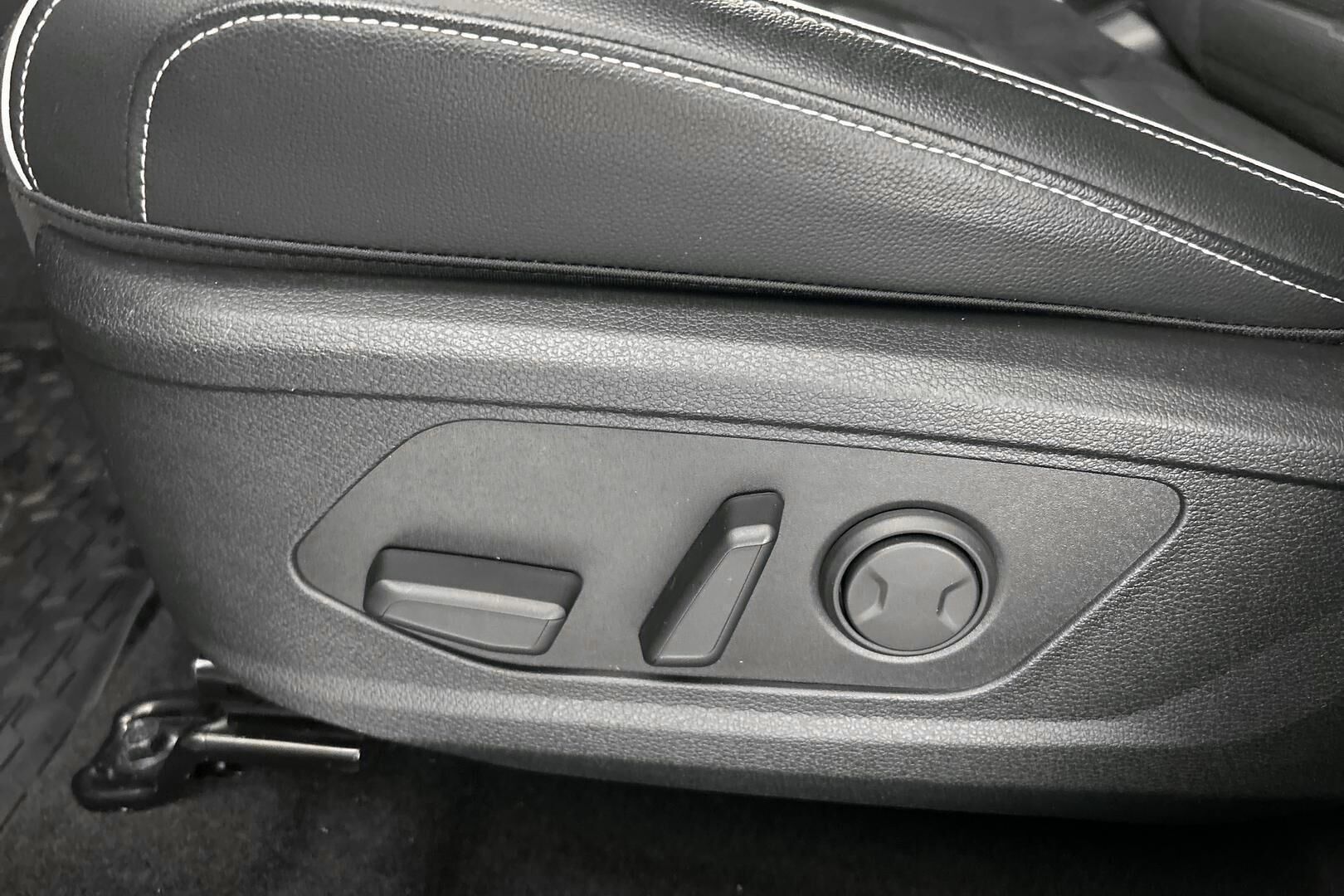 KIA Sportage iso kuva 15