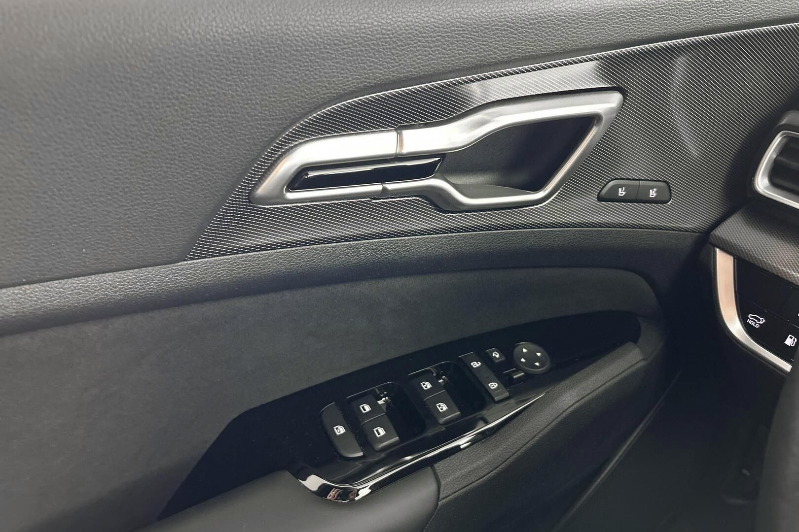 KIA Sportage iso kuva 22