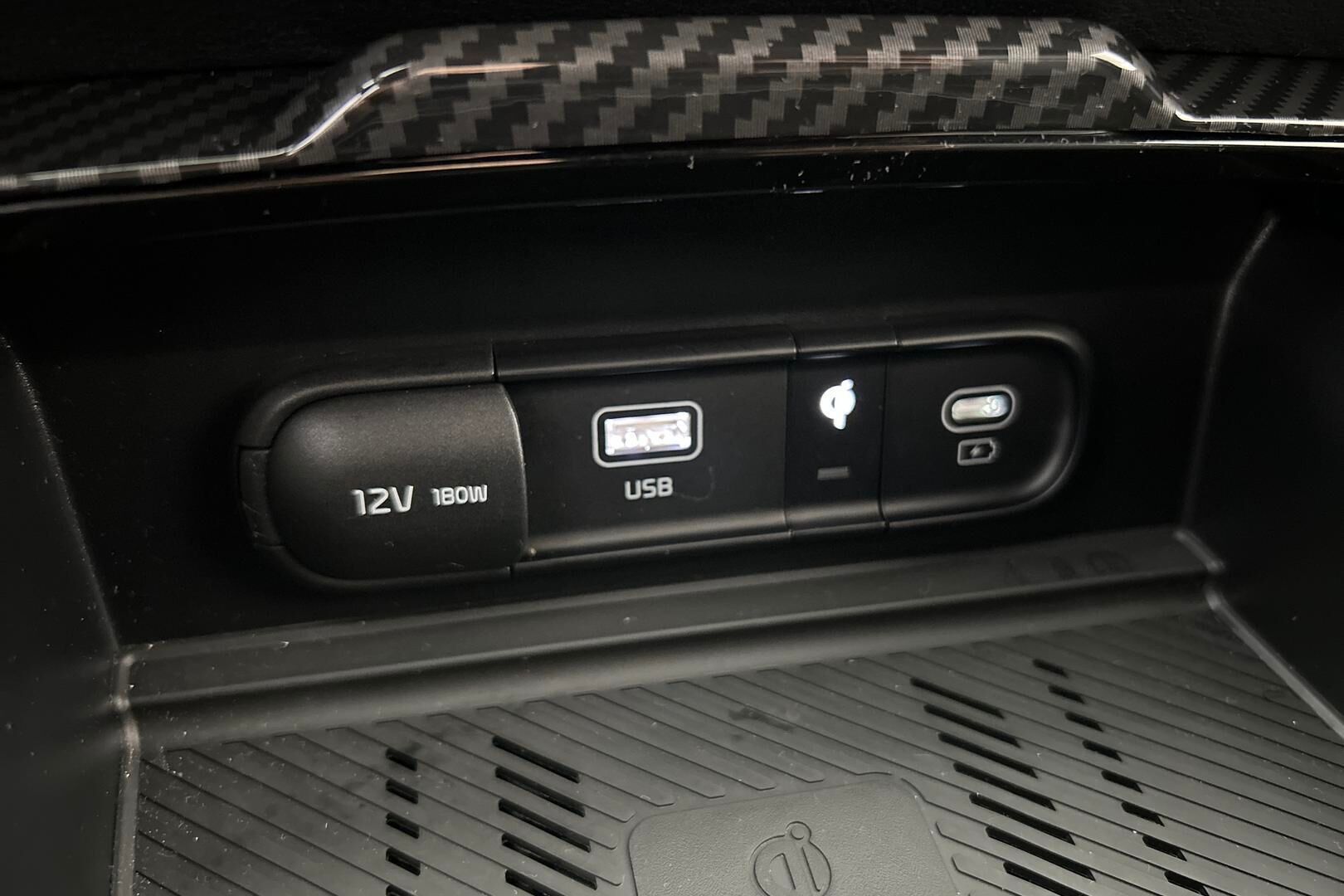 KIA Sportage iso kuva 34