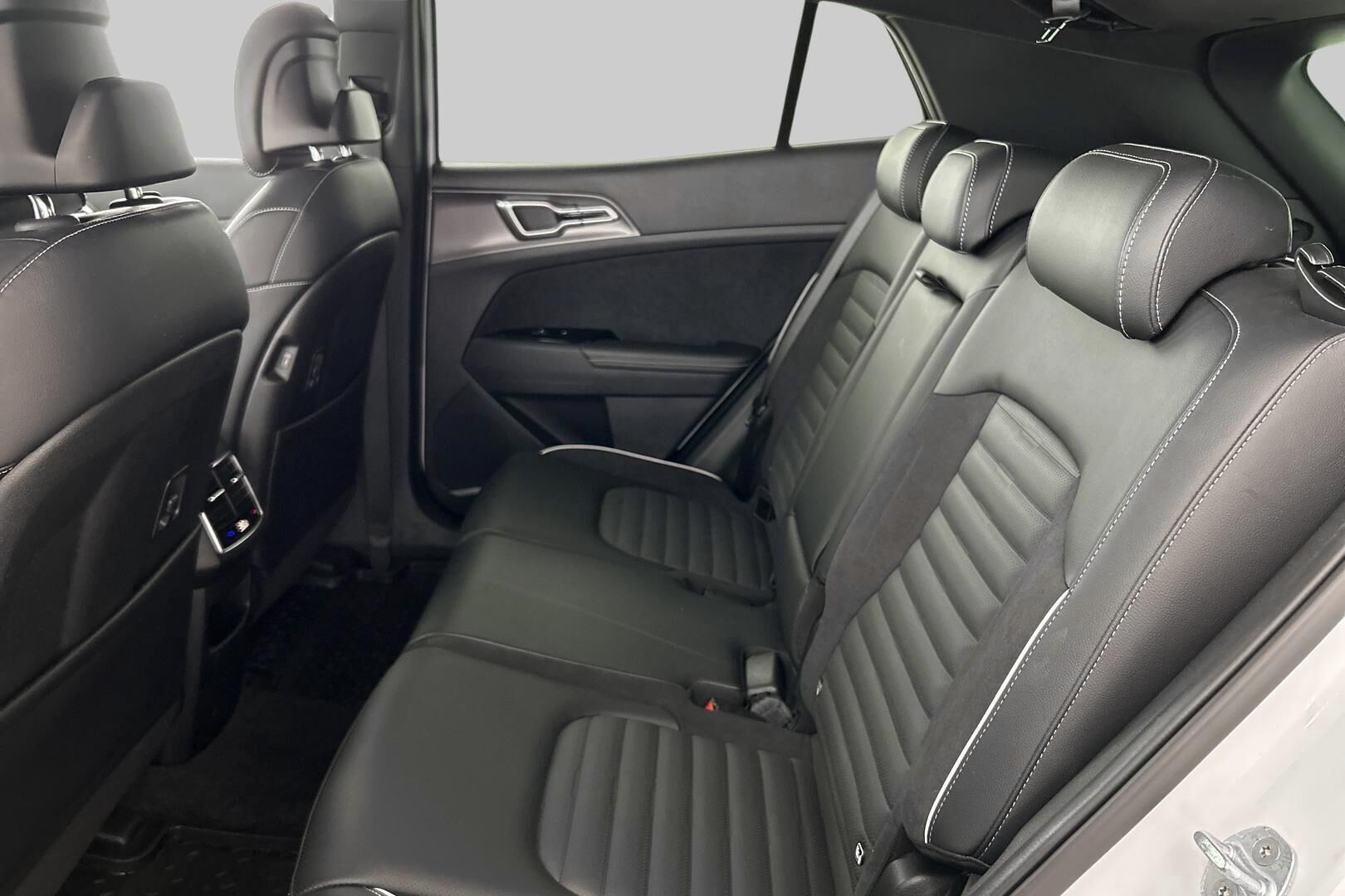 KIA Sportage iso kuva 9