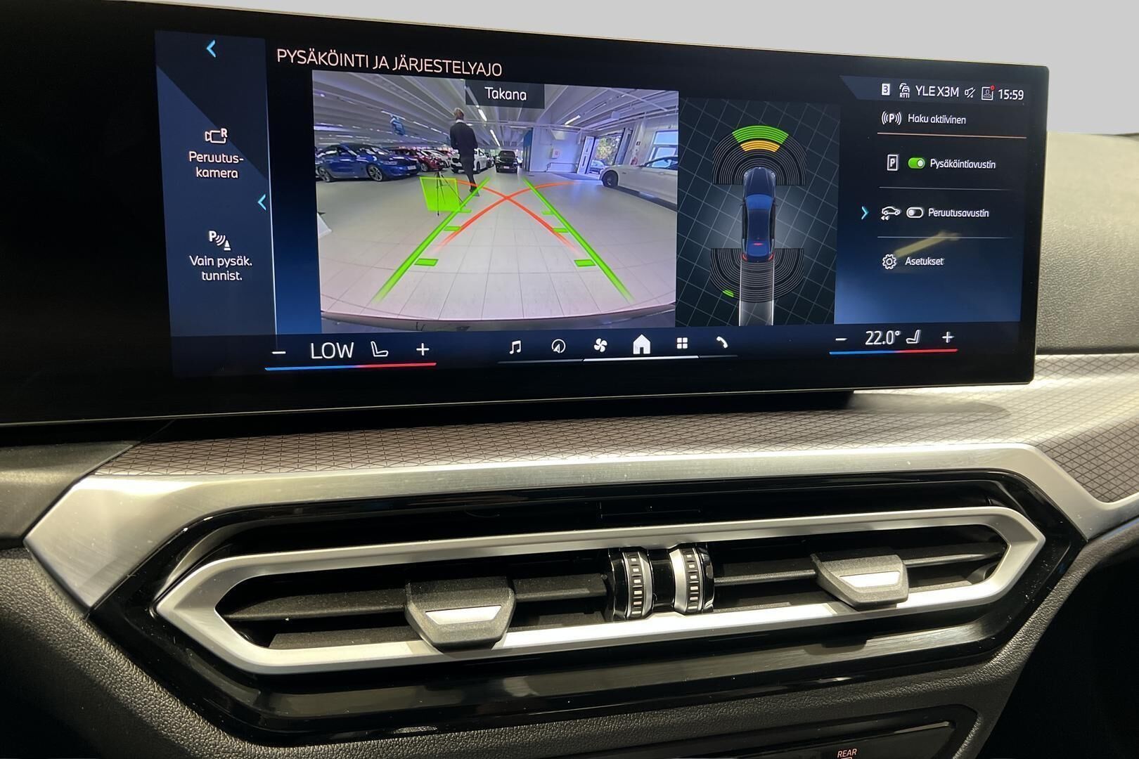 BMW I4 iso kuva 15