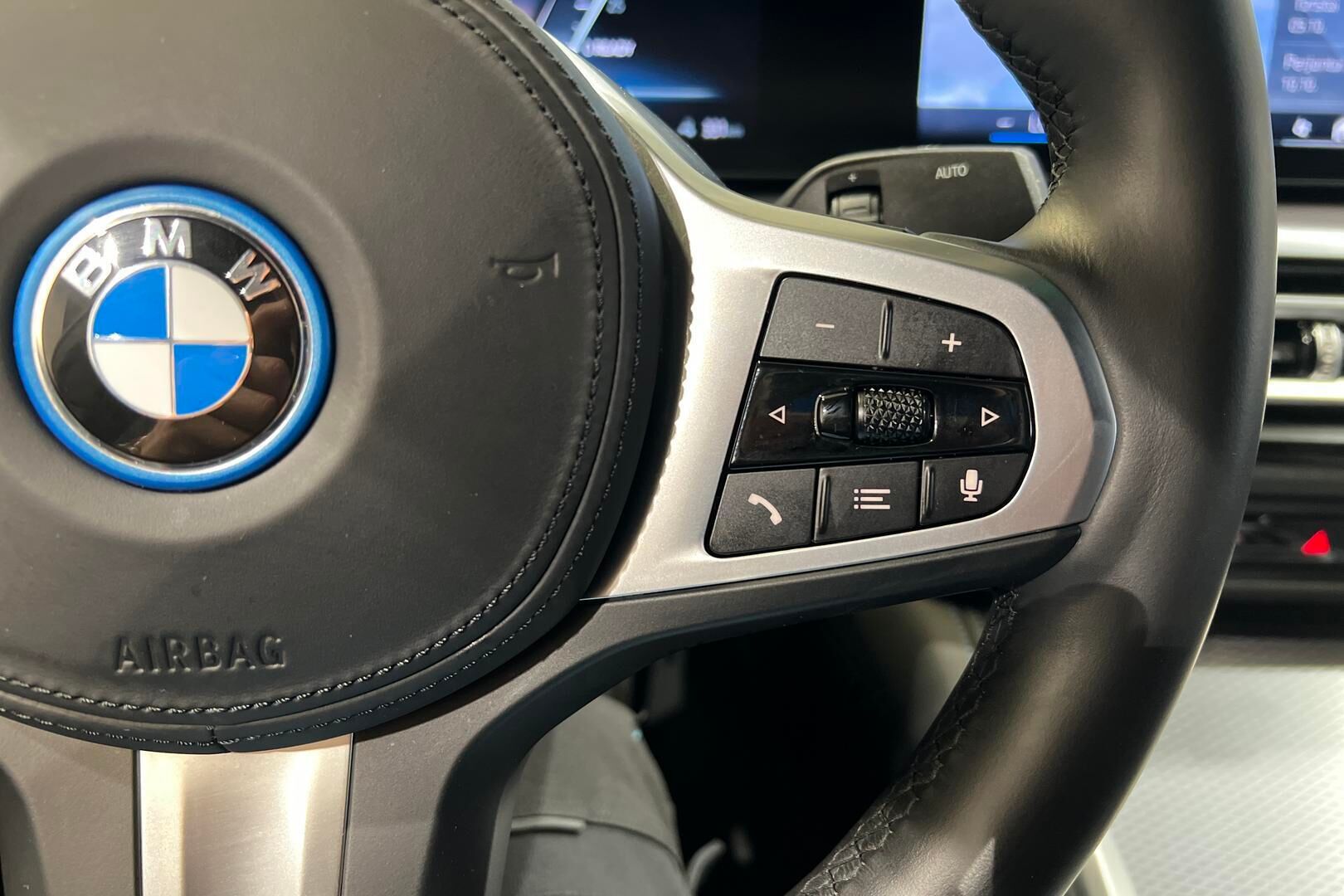 BMW I4 iso kuva 24
