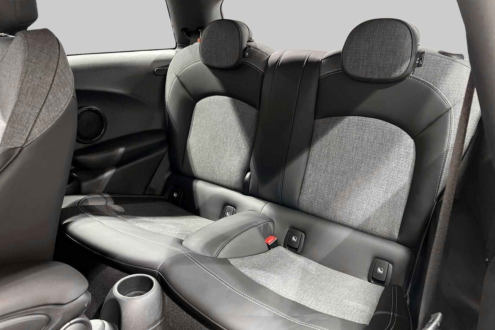 MINI COOPER SE iso kuva 10