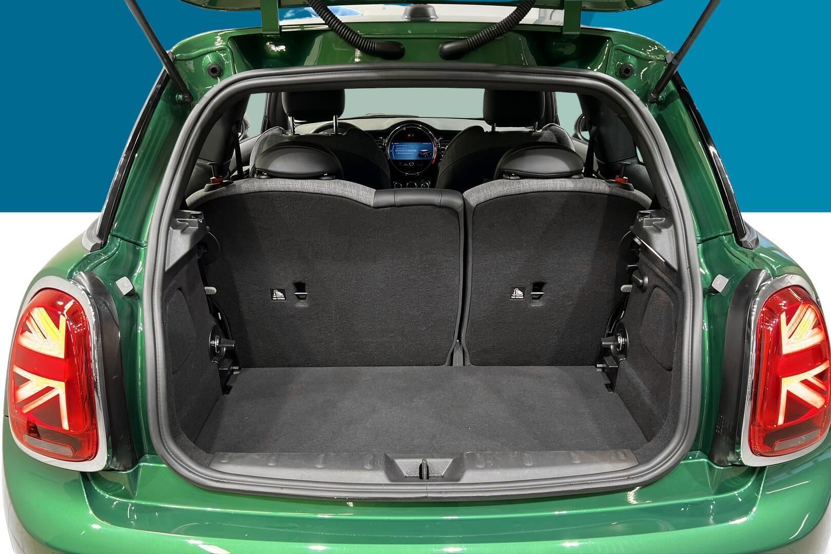 MINI COOPER SE iso kuva 12