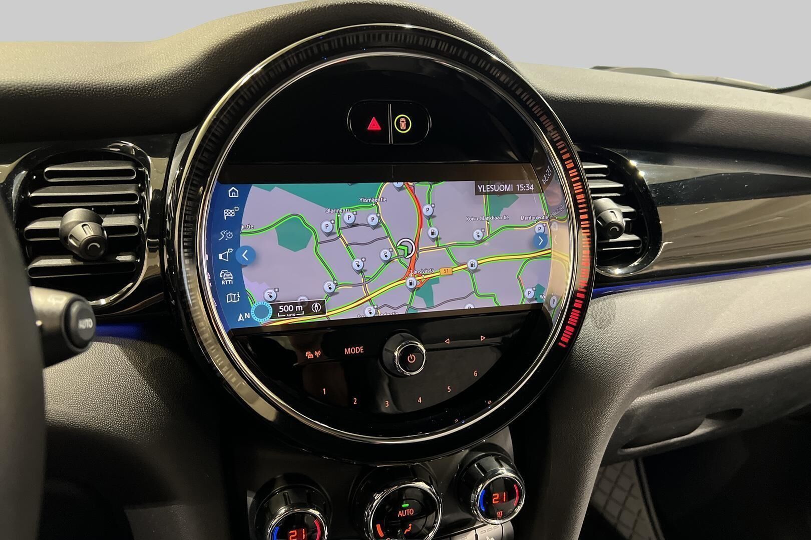 MINI COOPER SE iso kuva 15