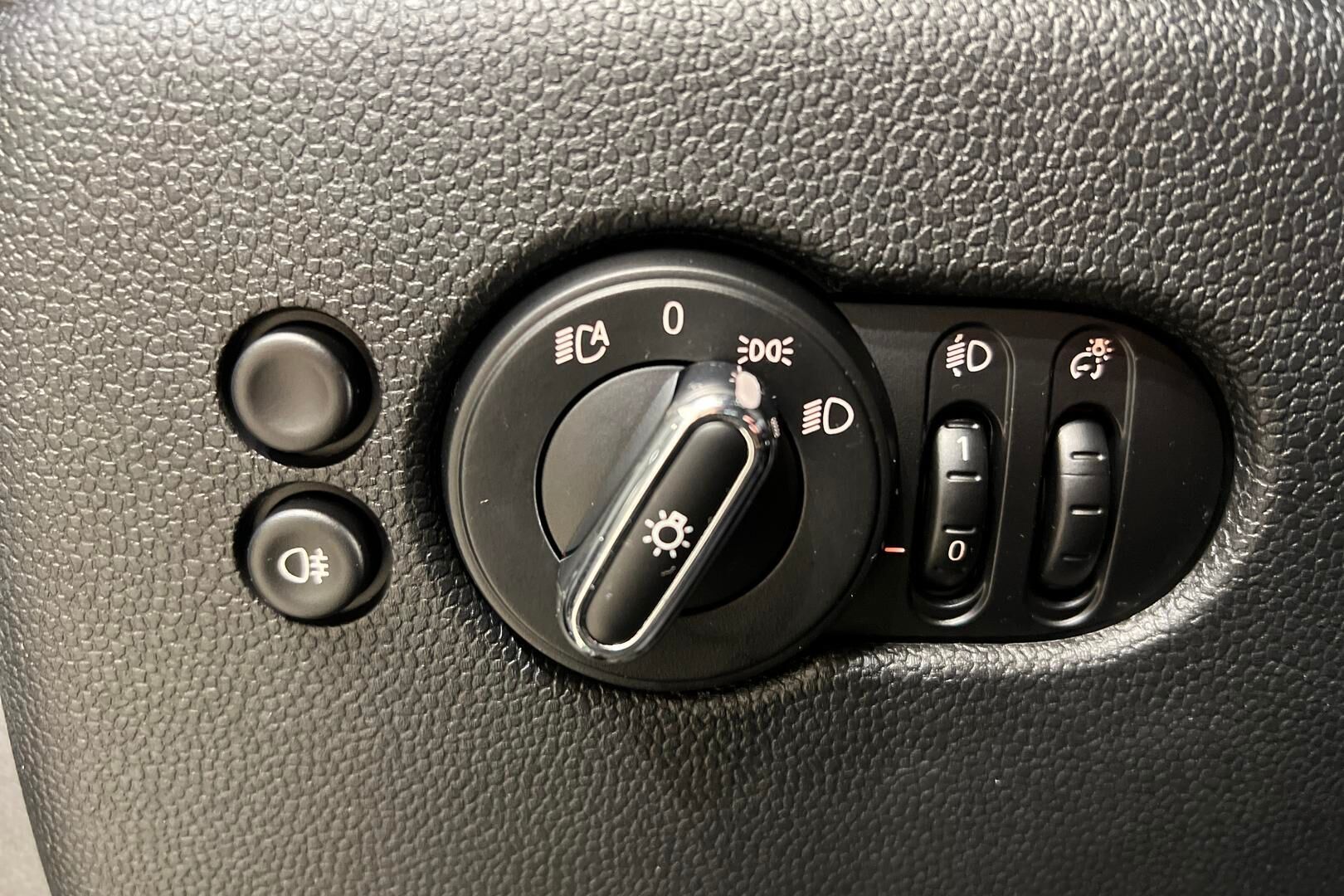 MINI COOPER SE iso kuva 29