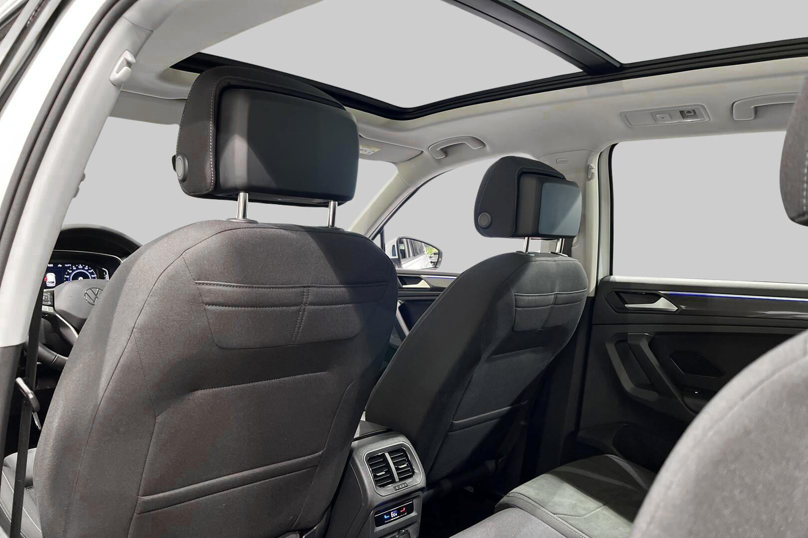 VOLKSWAGEN TIGUAN iso kuva 31