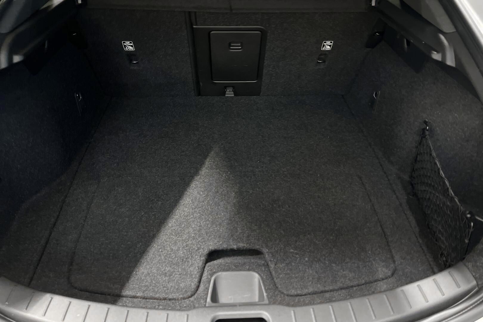 POLESTAR 2 iso kuva 20