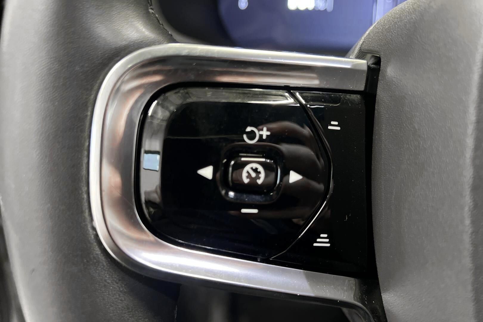 POLESTAR 2 iso kuva 12