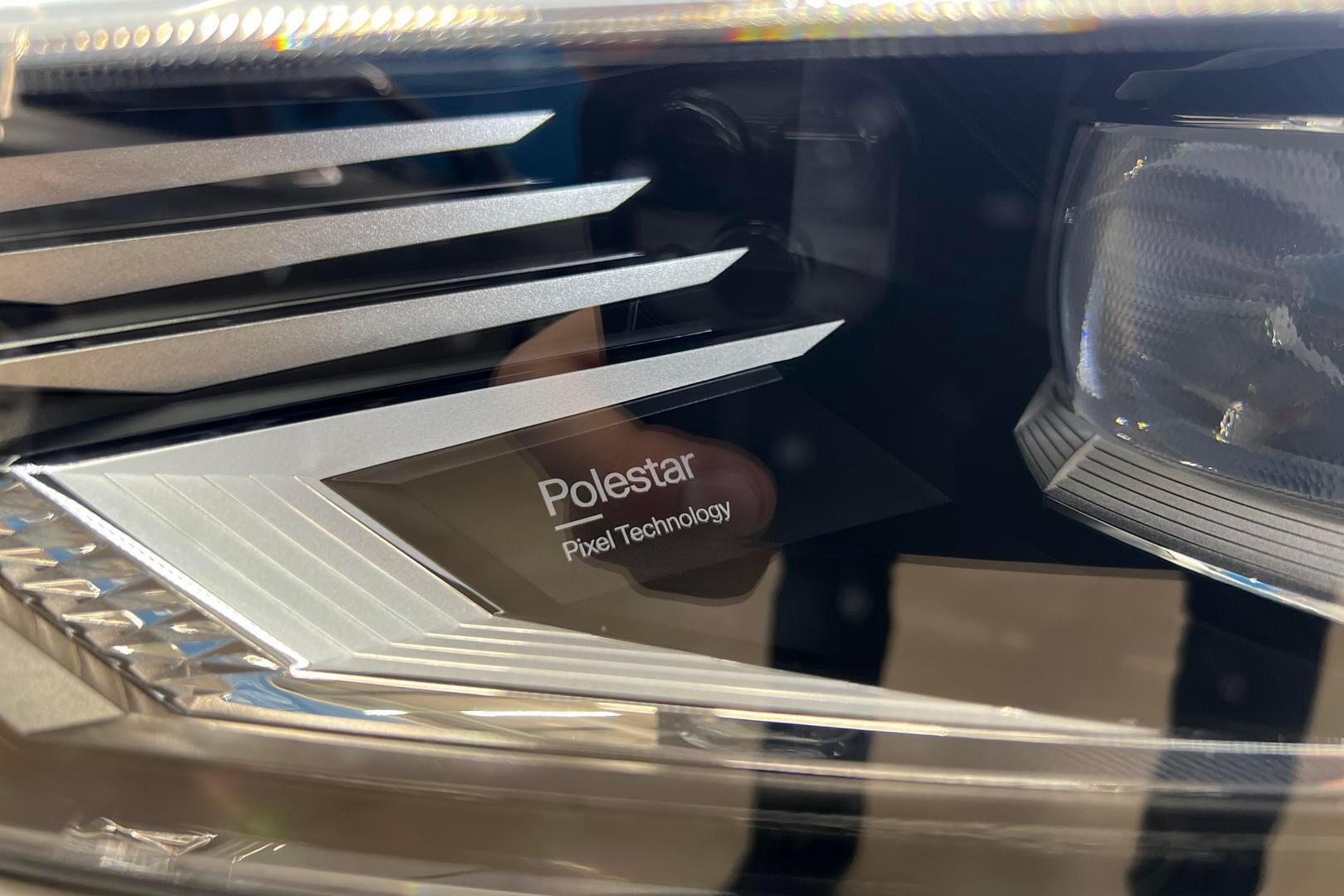 POLESTAR 2 iso kuva 16