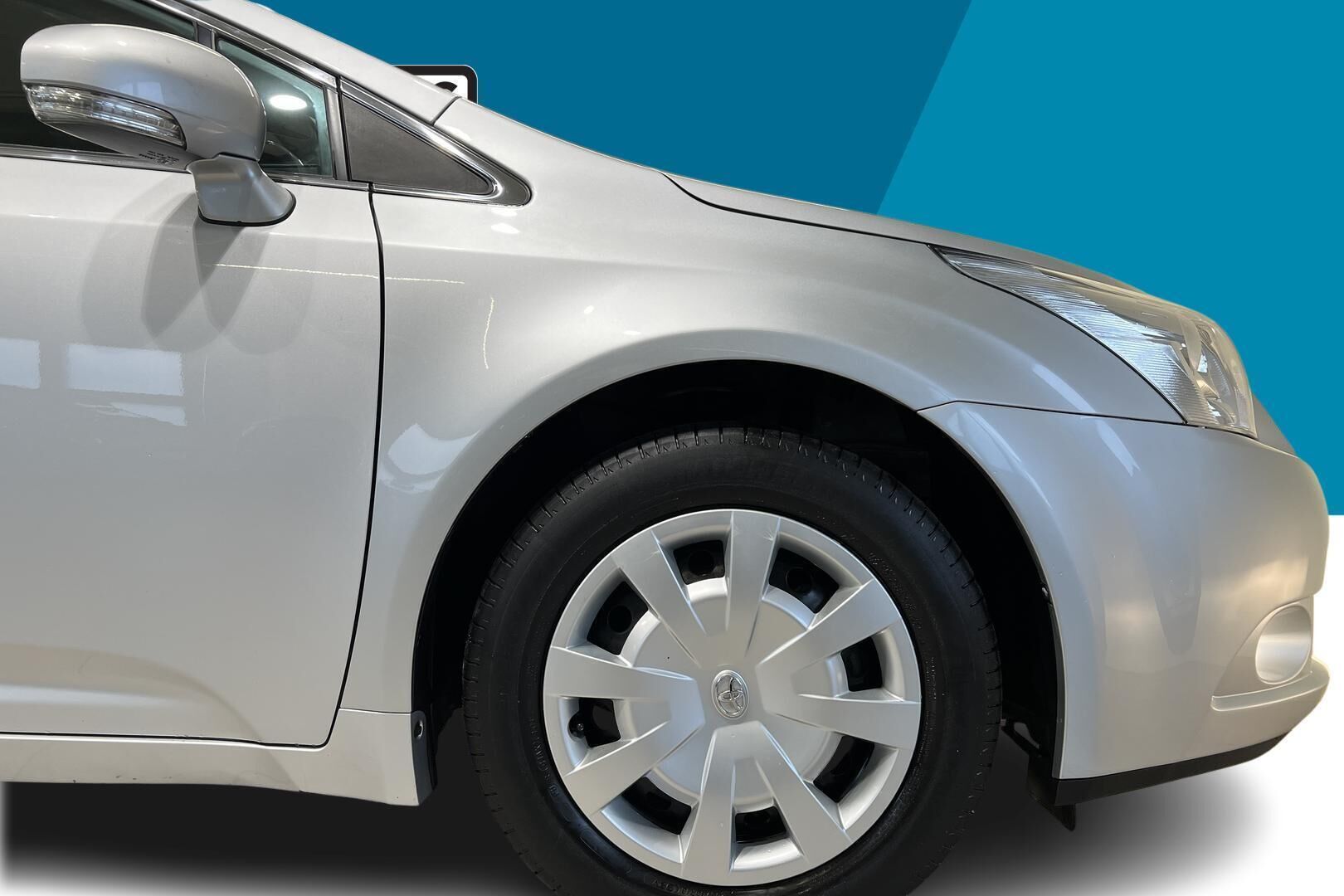 TOYOTA AVENSIS iso kuva 13