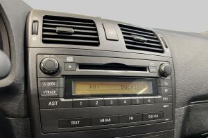 TOYOTA AVENSIS esikatselu 15