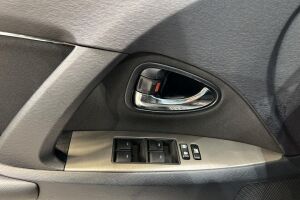 TOYOTA AVENSIS esikatselu 21