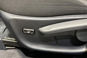 TOYOTA AVENSIS esikatselu 22