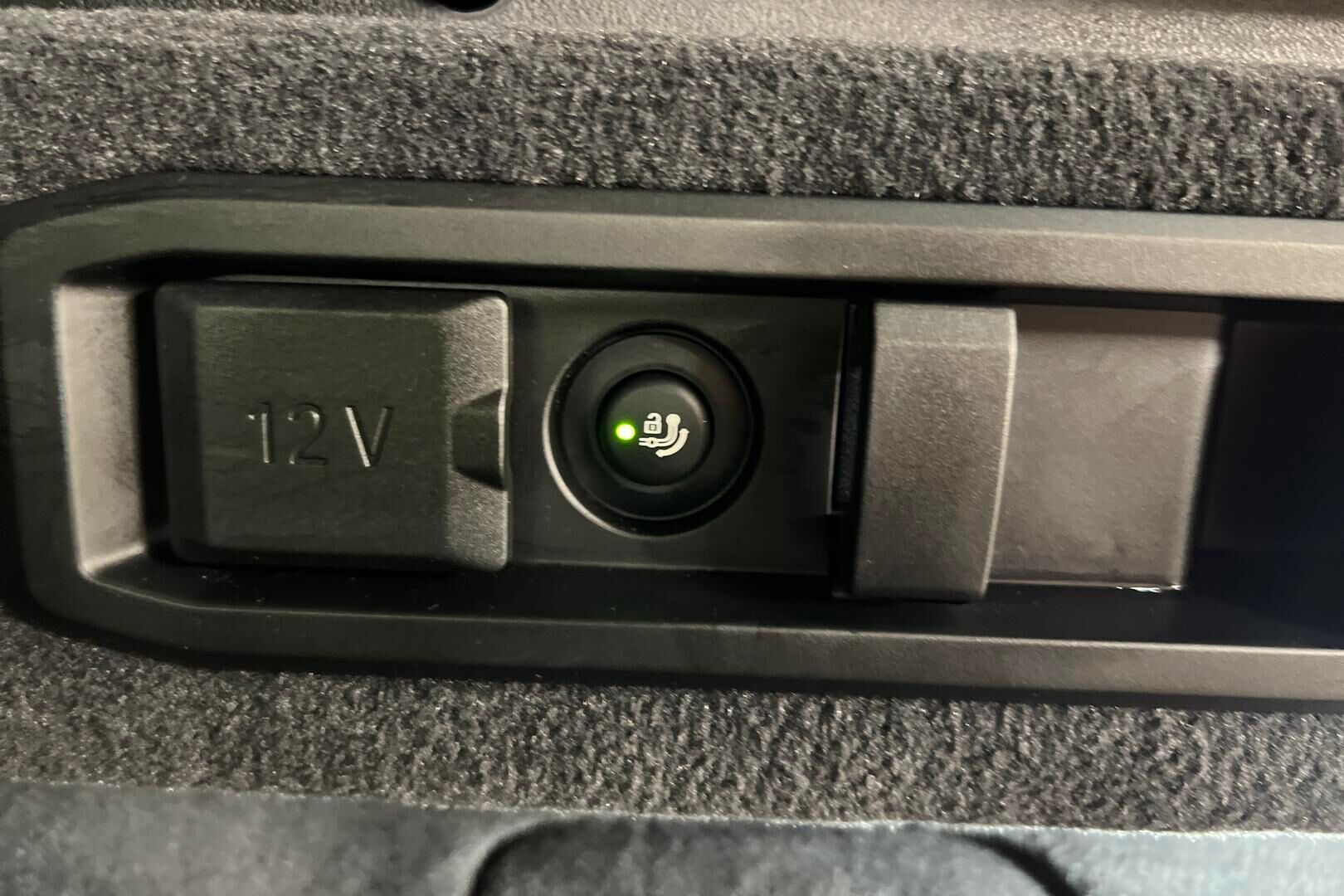 BMW 5-SARJA iso kuva 14