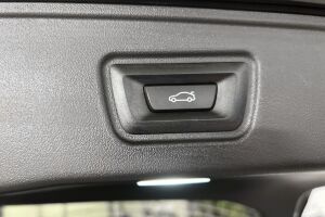 BMW 5-SARJA esikatselu 11