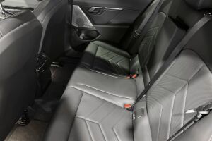 BMW 5-SARJA esikatselu 6