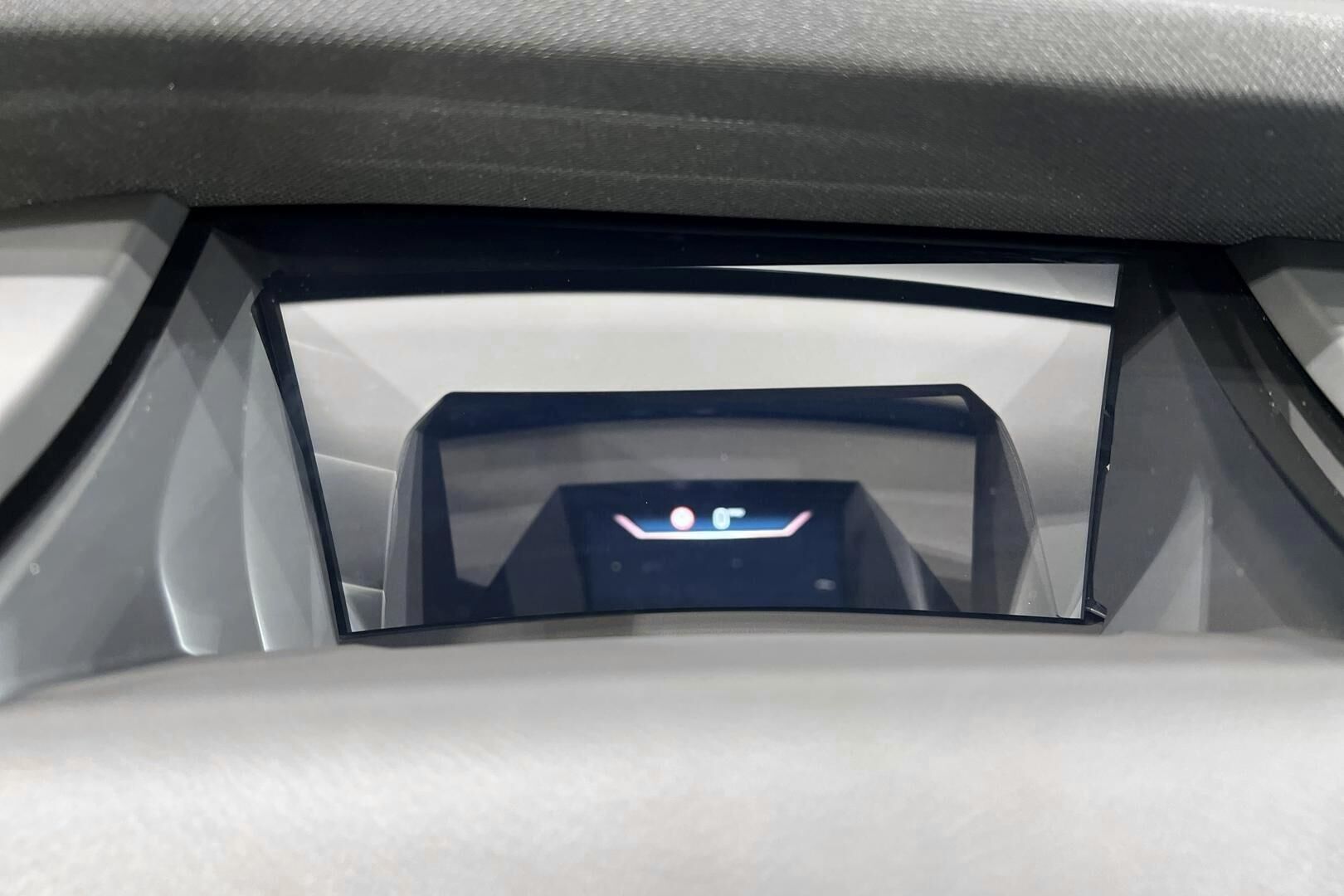 BMW IX iso kuva 14