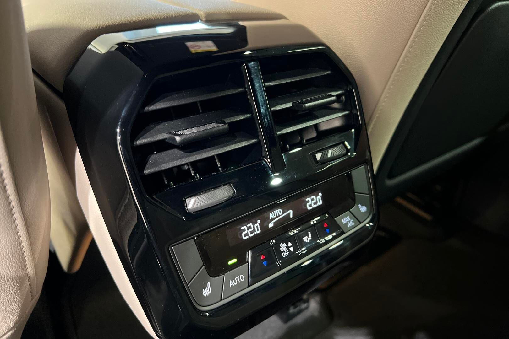 BMW IX iso kuva 35