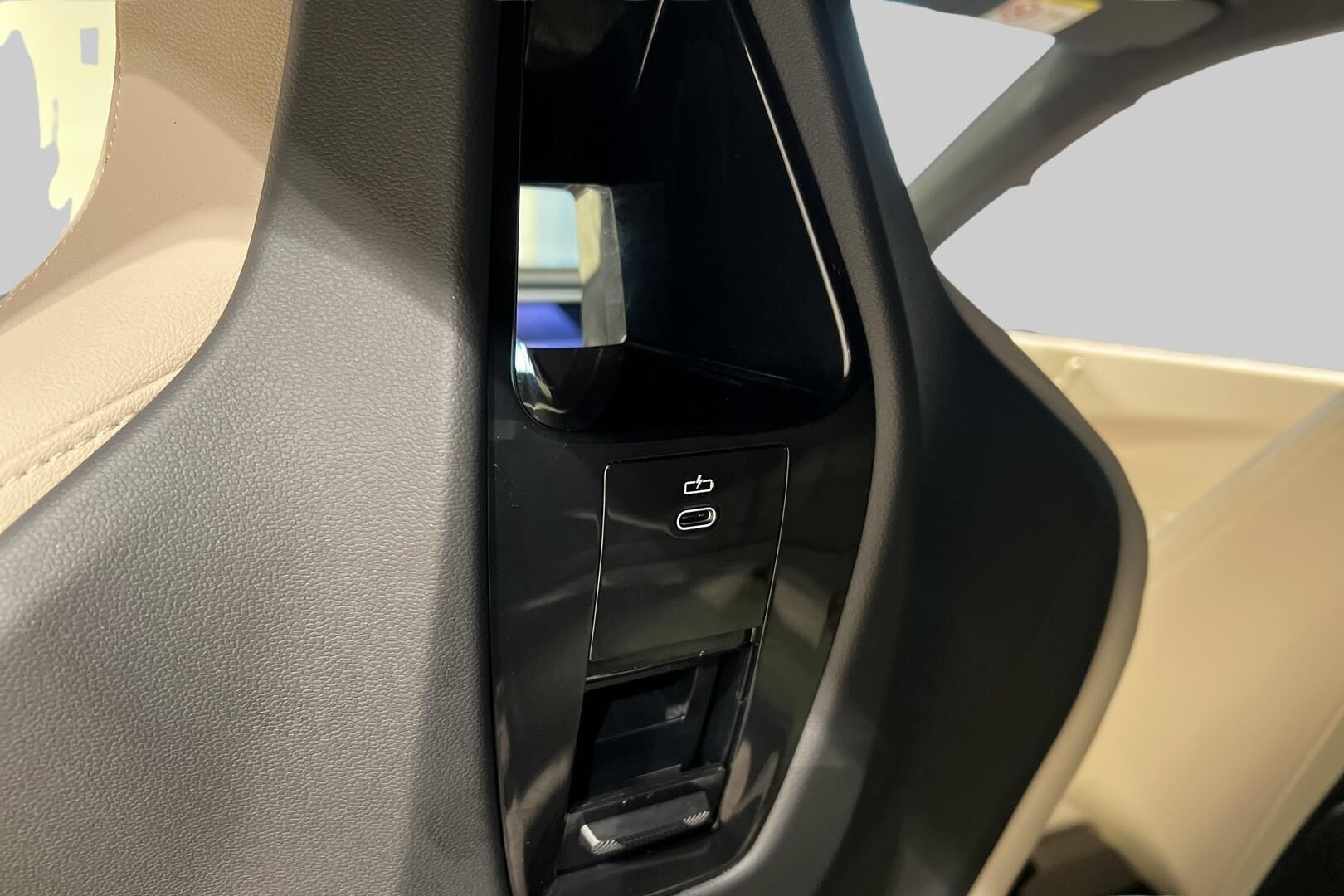 BMW IX iso kuva 36