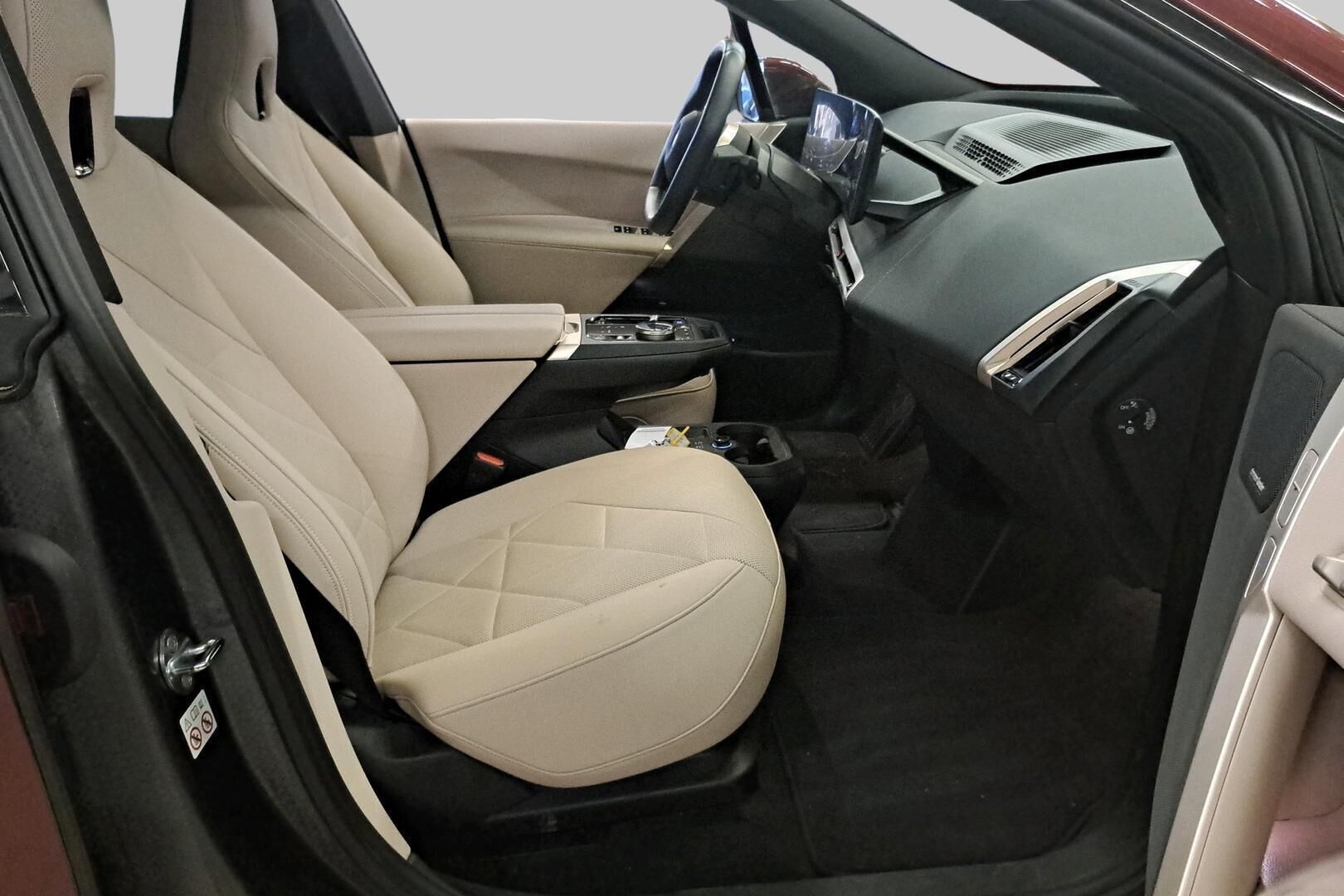 BMW IX iso kuva 7