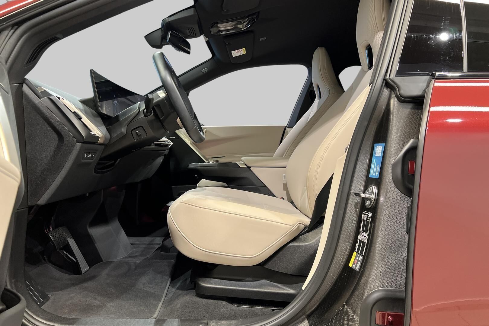 BMW IX iso kuva 8