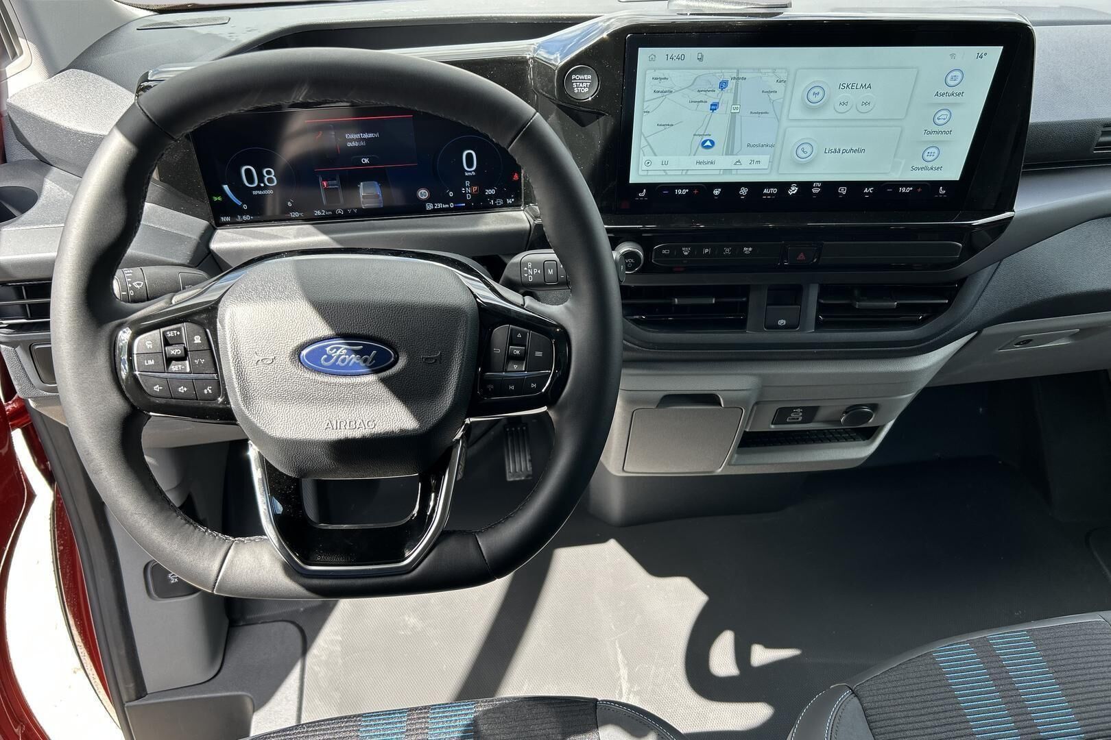 Ford Transit Custom iso kuva 10