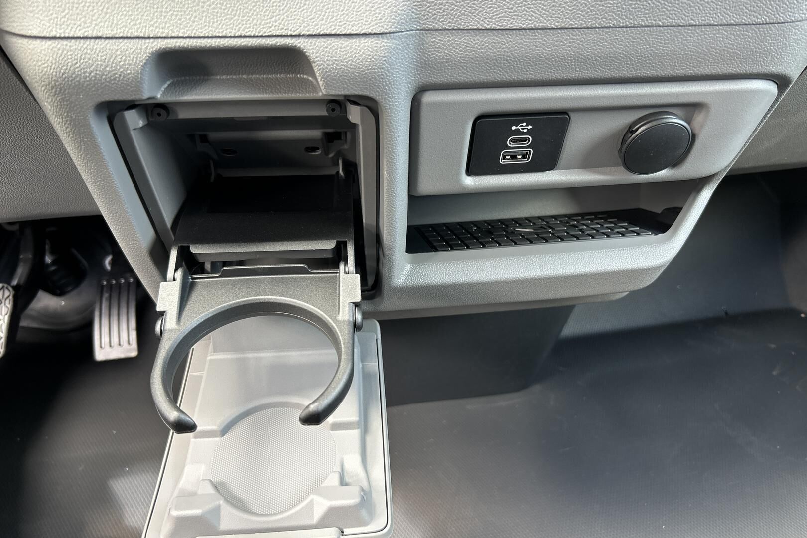 Ford Transit Custom iso kuva 19