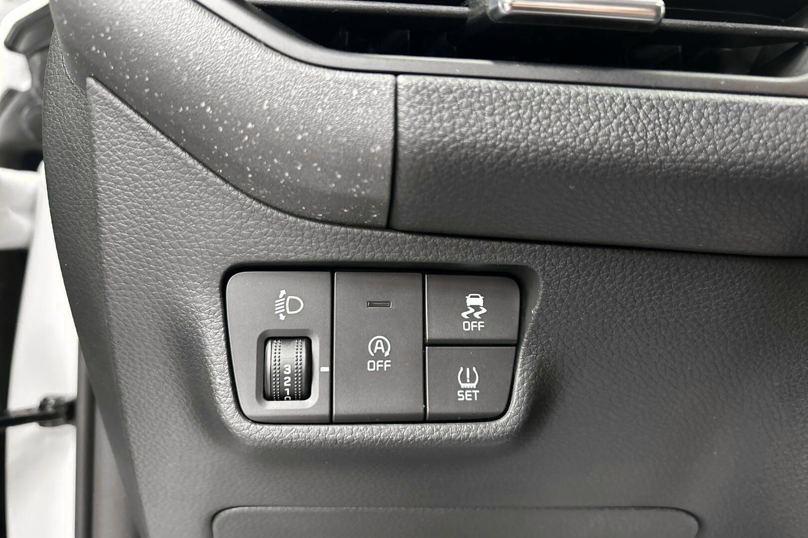 Kia Stonic iso kuva 19
