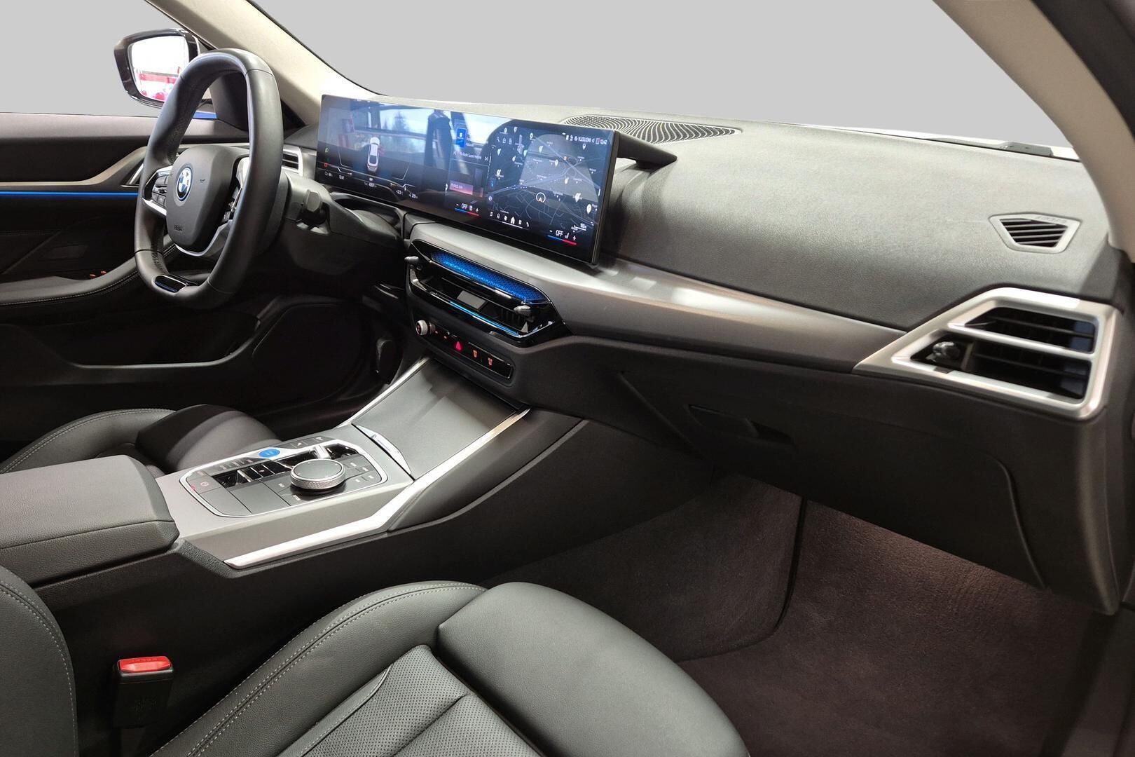 BMW I4 iso kuva 4