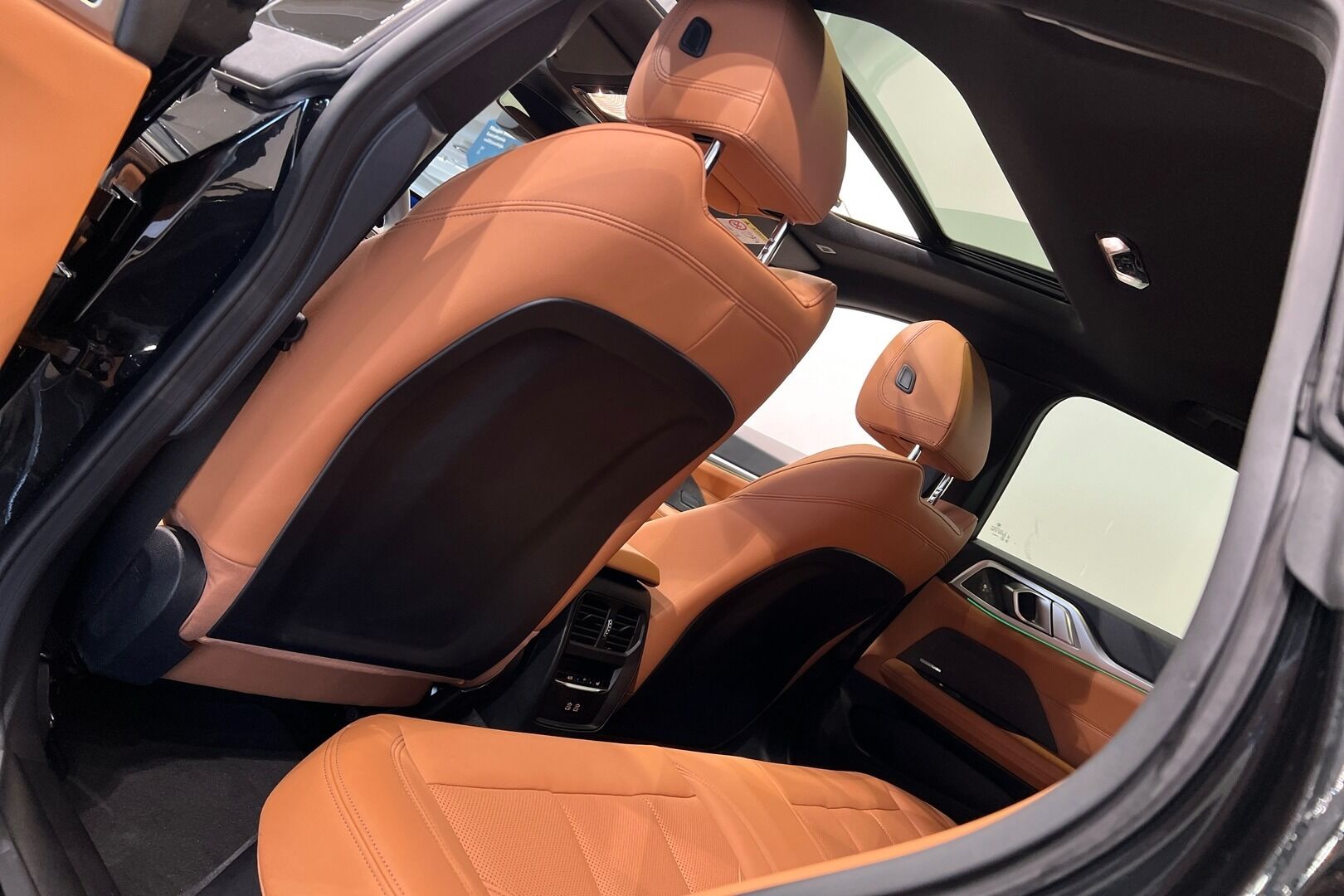 BMW I4 M50 iso kuva 21