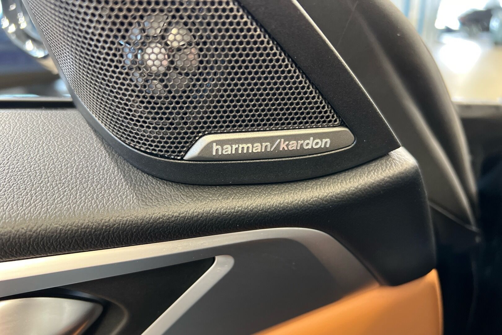 BMW I4 M50 iso kuva 22
