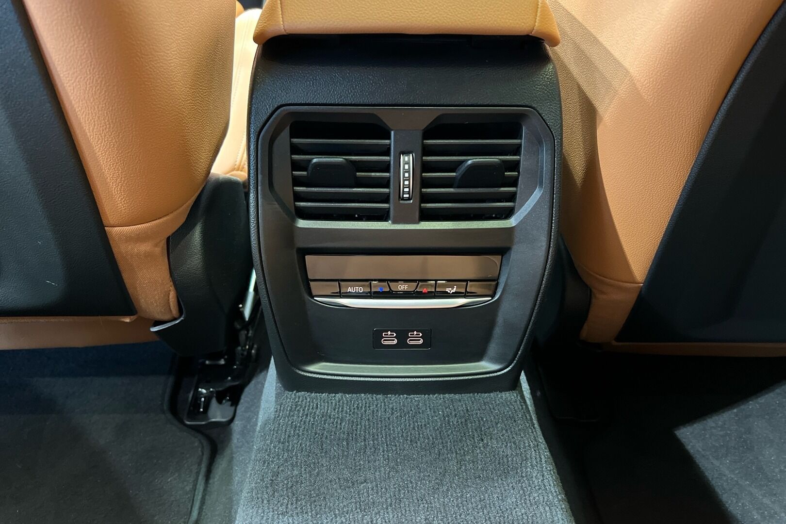 BMW I4 M50 iso kuva 26