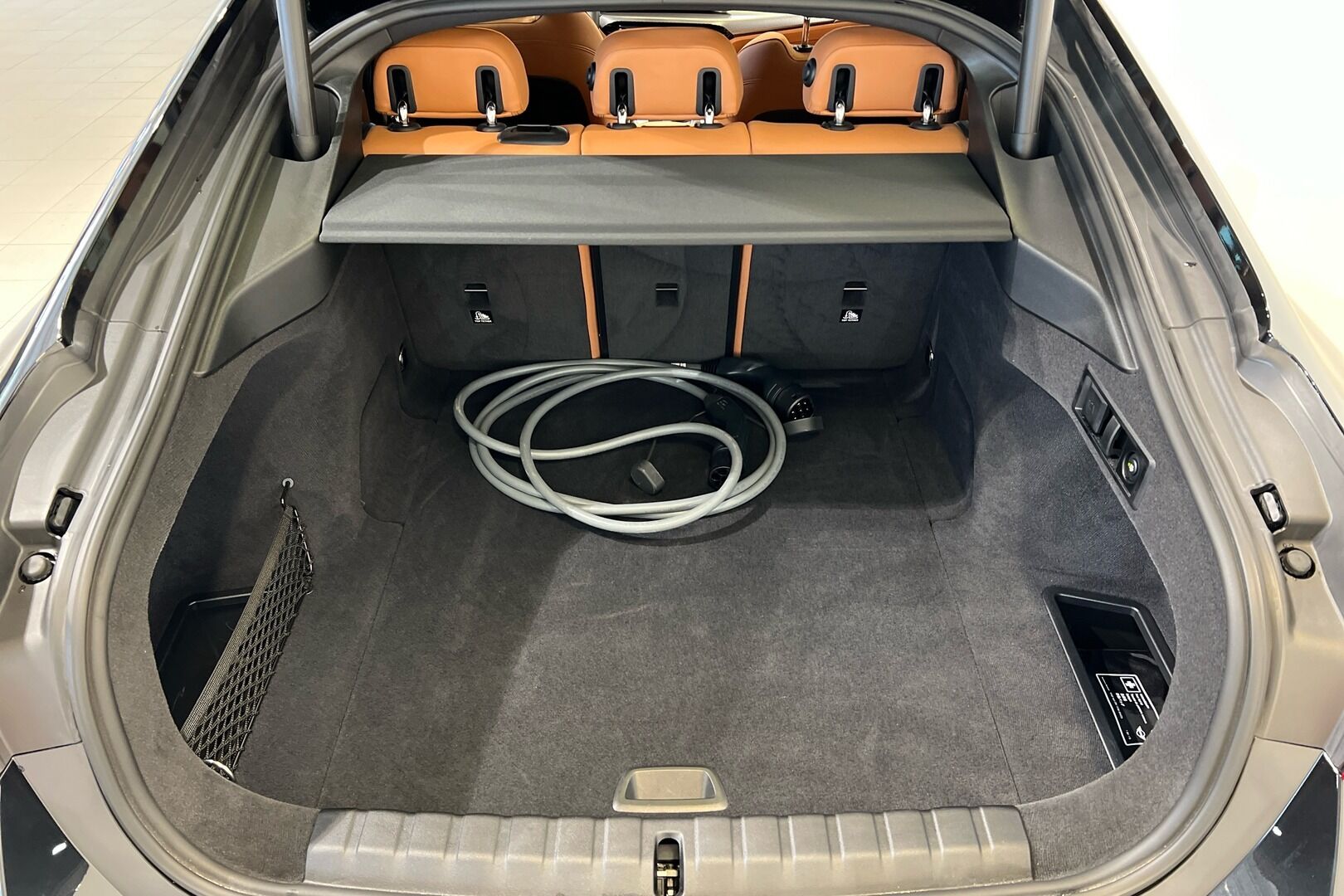 BMW I4 M50 iso kuva 7