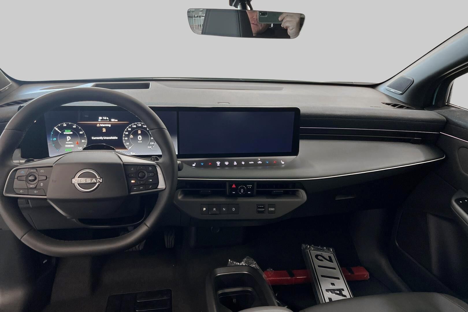 Nissan Leaf iso kuva 10