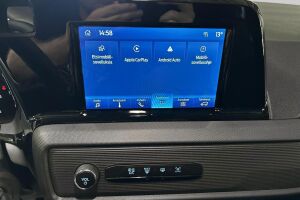 Ford Transit Courier esikatselu 17