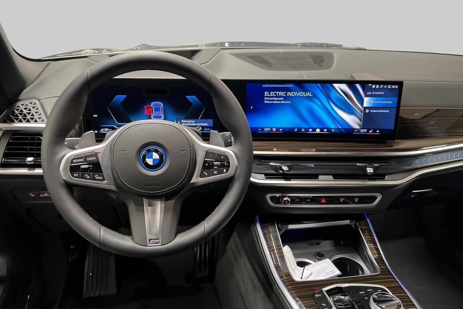 BMW X5 iso kuva 9