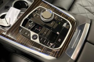 BMW X5 esikatselu 23