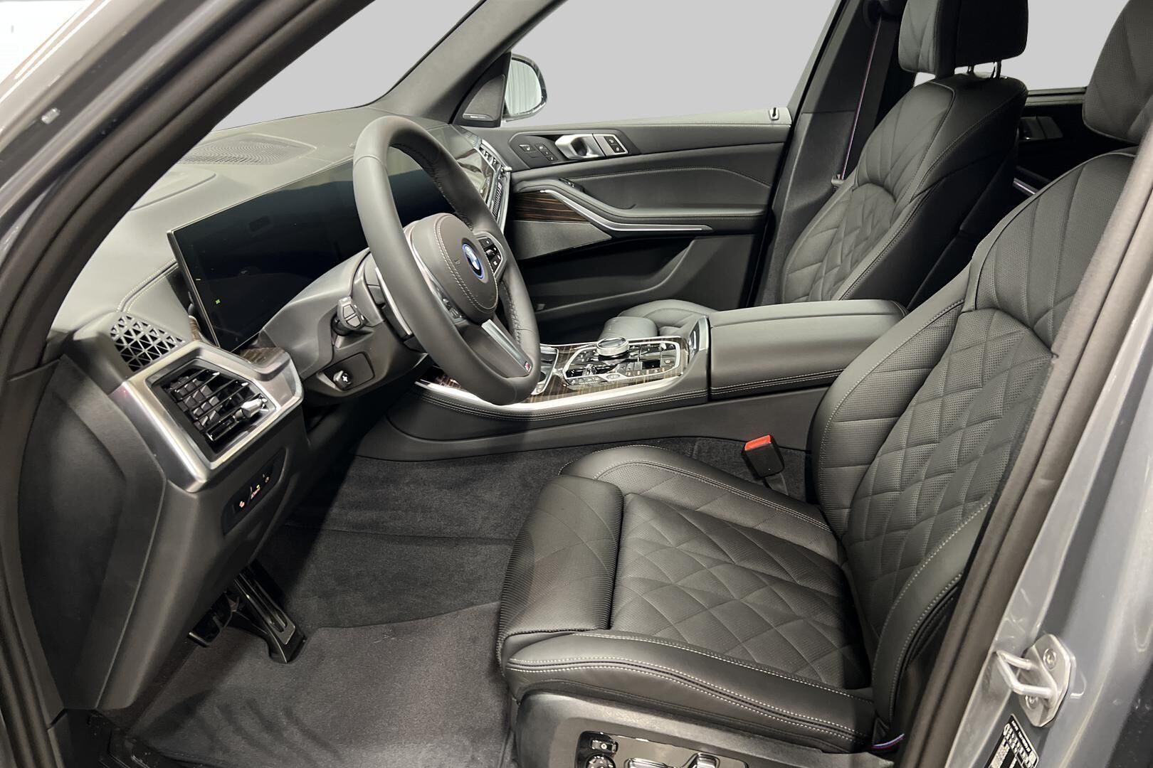 BMW X5 iso kuva 8