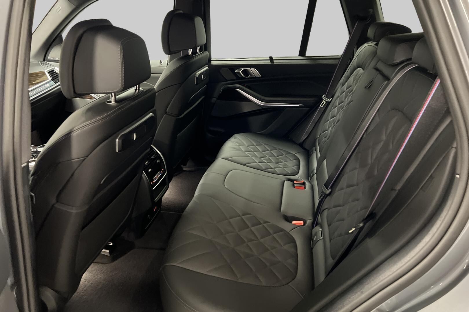 BMW X5 iso kuva 9