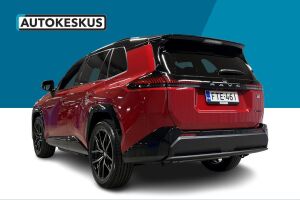 Toyota RAV4 esikatselu 6